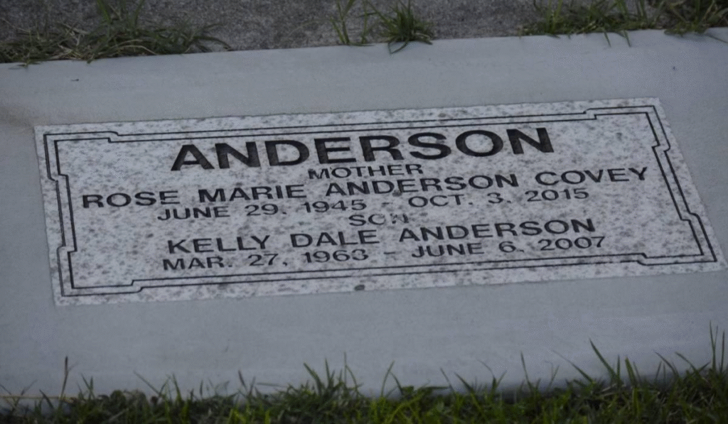 Satine Anais Geraldine Macht