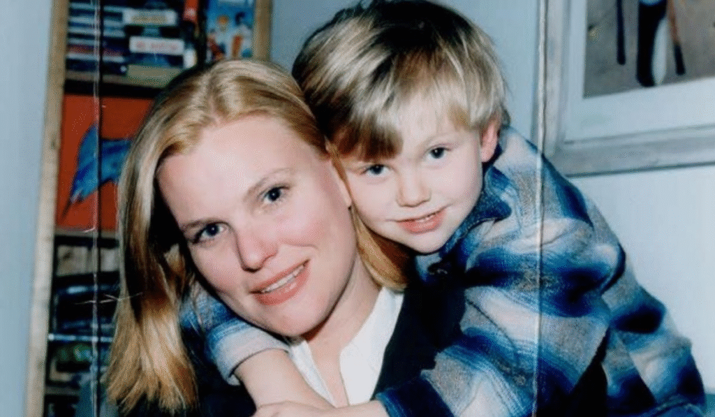 Satine Anais Geraldine Macht