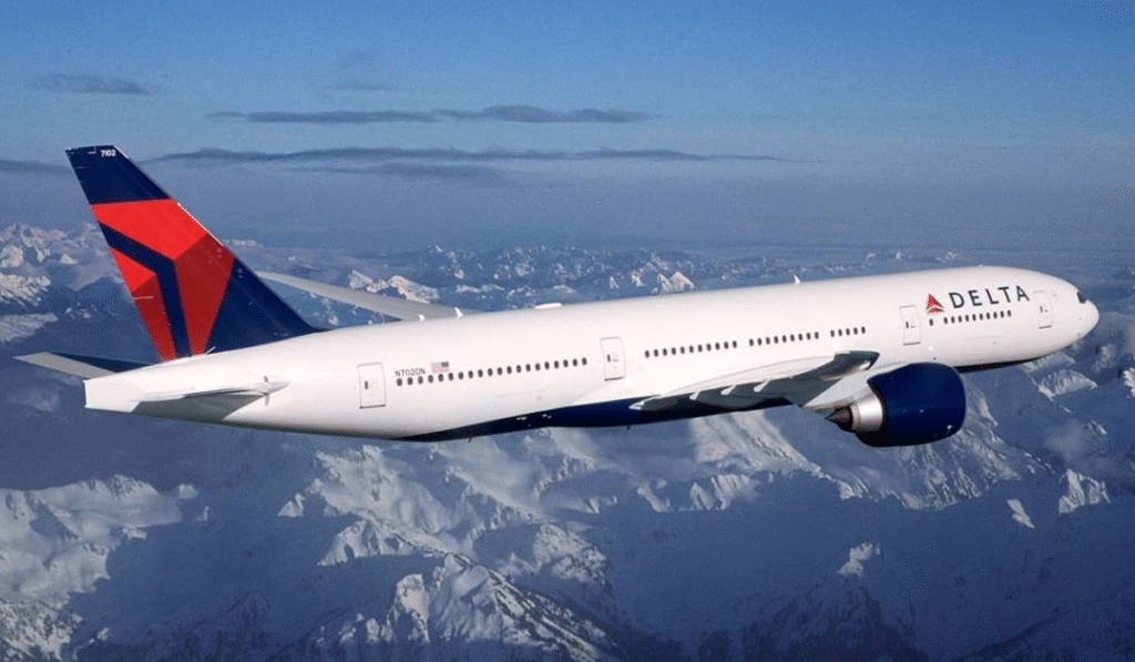 Delta Flight DL275 Diverted LAX