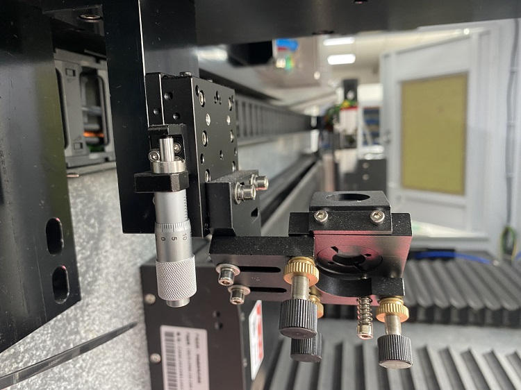 Glass Laser Cutting Machine